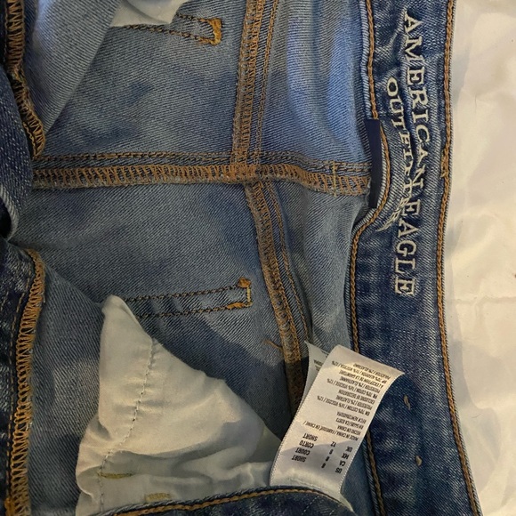 American Eagle size 8 short jeans - Picture 1 of 2